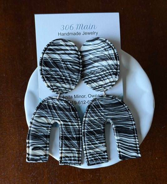 Mia - Black & Cream