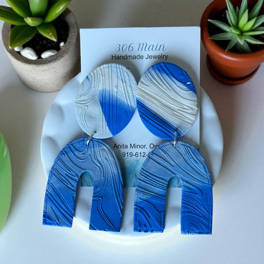 Mia - Blue & White